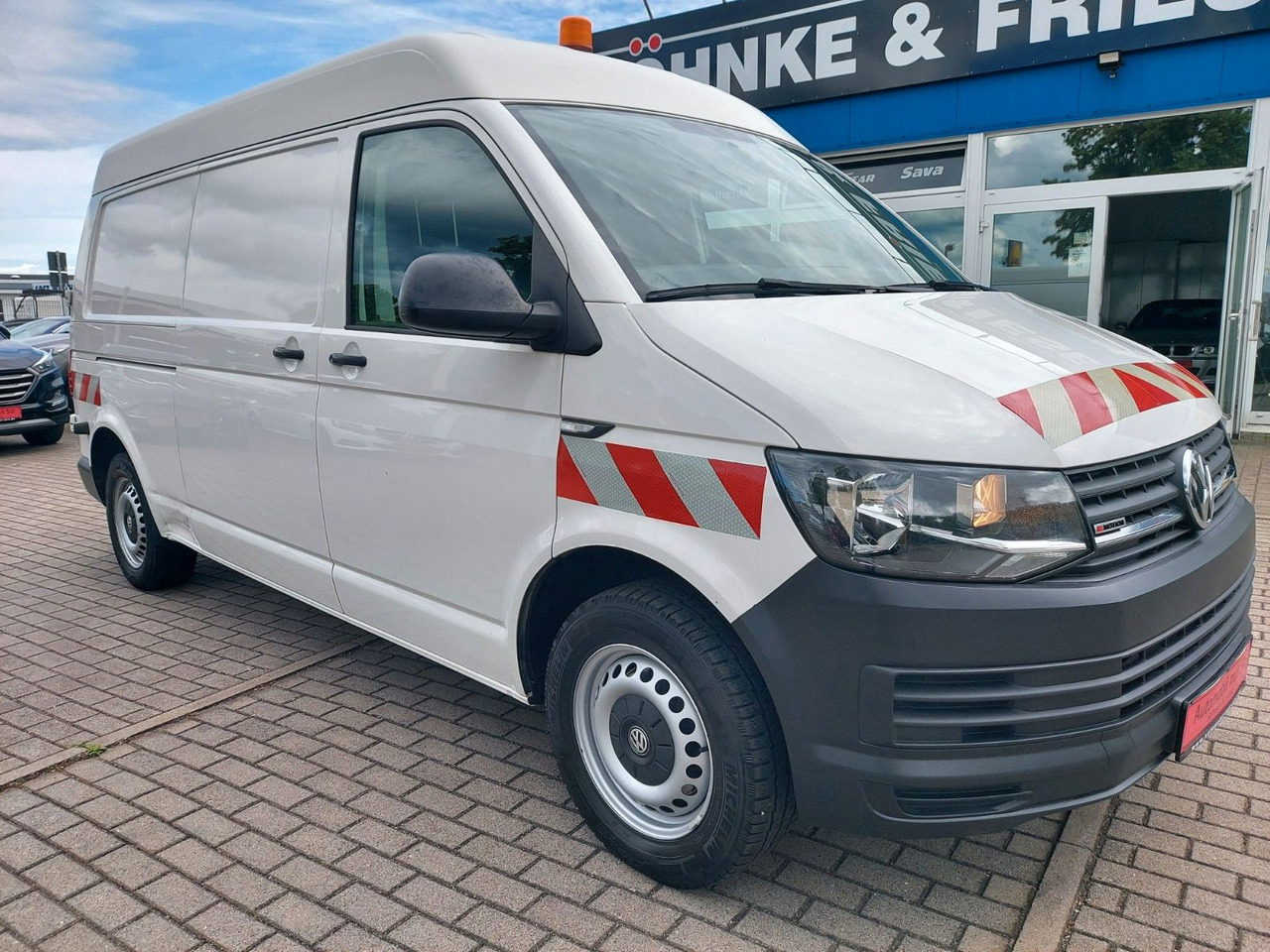 Volkswagen T6 Transporter Kombi Kasten 4x4 hoch lang Klima - כלי רכב מסחרי לנוסעים: תמונה 2 Volkswagen T6 Transporter Kombi Kasten 4x4 hoch lang Klima - כלי רכב מסחרי לנוסעים: תמונה 2