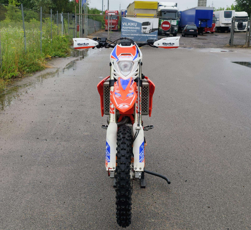 Beta RR 430cc - אופנוע: תמונה 3 Beta RR 430cc - אופנוע: תמונה 3