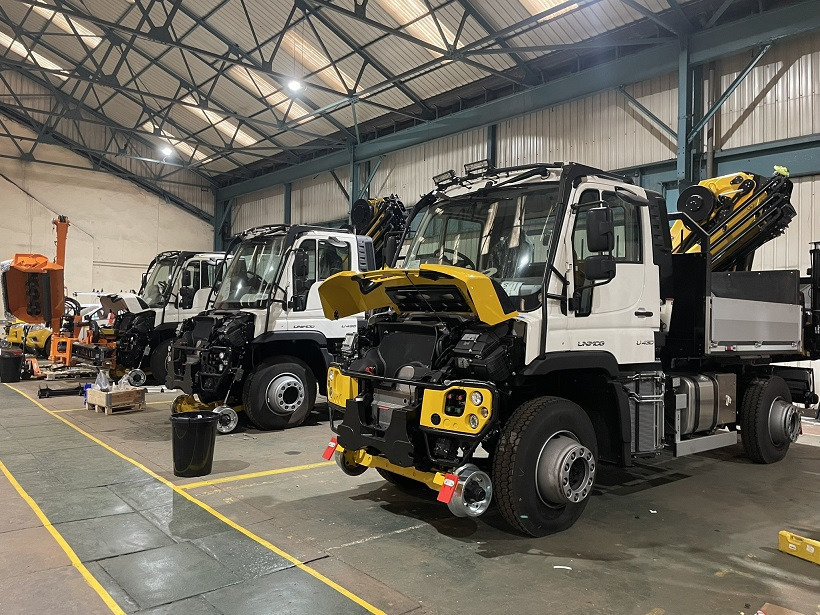 UNIMOG Unimog 423, 4x4, Mercedes Benz, Hiab - משאית מנוף: תמונה 2 UNIMOG Unimog 423, 4x4, Mercedes Benz, Hiab - משאית מנוף: תמונה 2