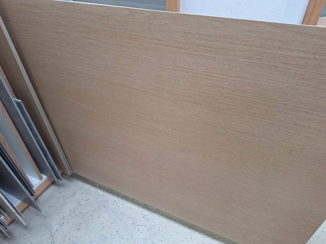 4 Stk. Feinsteinzeugplatten - כלי/ ציוד: תמונה 1 4 Stk. Feinsteinzeugplatten - כלי/ ציוד: תמונה 1