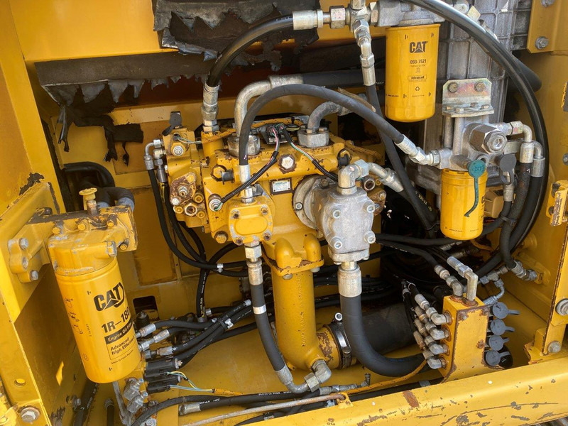 מחפר סורק Caterpillar 324 D NVT: תמונה 14
