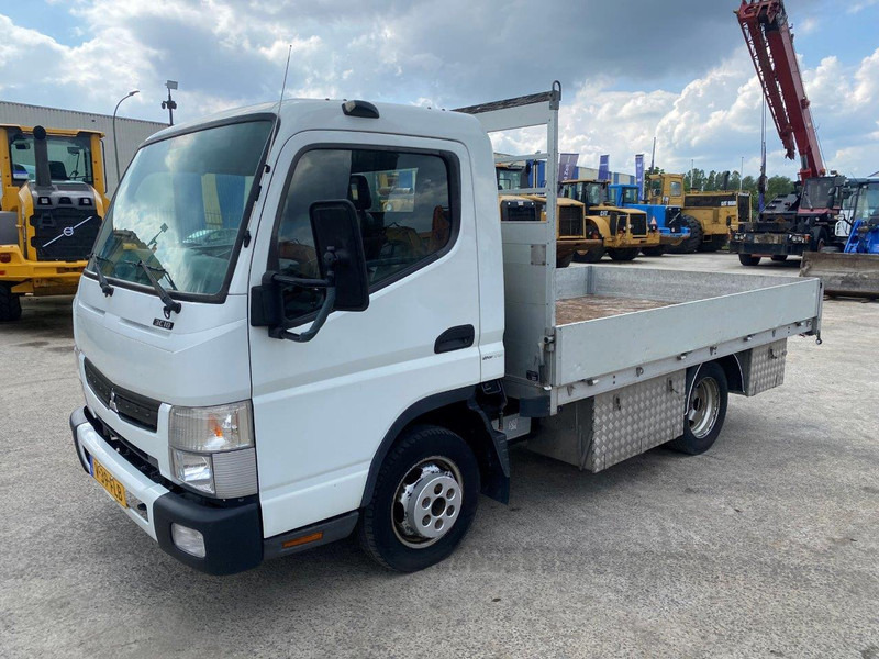 Mitsubishi Fuso Canter 3C18 NVT - משאית תיבה: תמונה 3 Mitsubishi Fuso Canter 3C18 NVT - משאית תיבה: תמונה 3