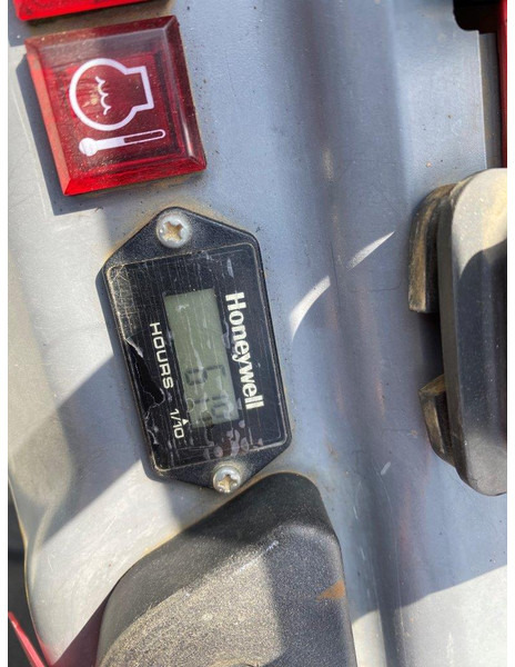 Takeuchi TB210R NVT - מיני מחפר: תמונה 4 Takeuchi TB210R NVT - מיני מחפר: תמונה 4