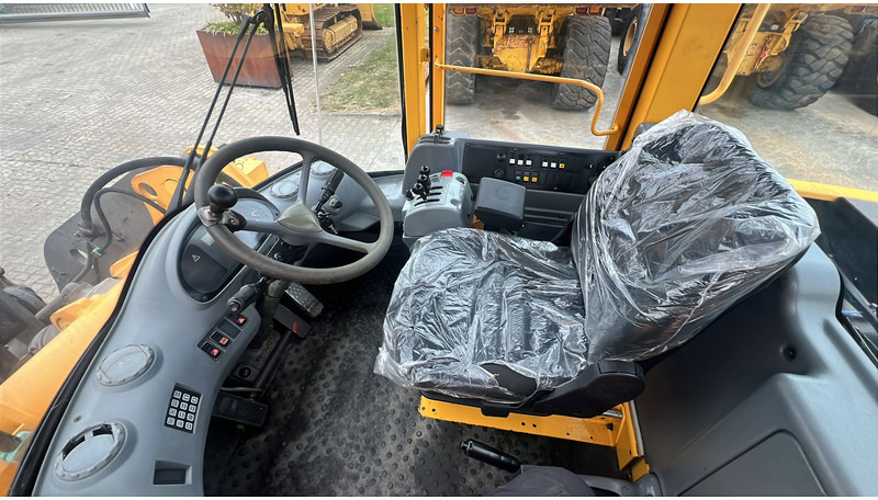 Volvo L70 D NVT - מעמיס גלגלים: תמונה 4 Volvo L70 D NVT - מעמיס גלגלים: תמונה 4