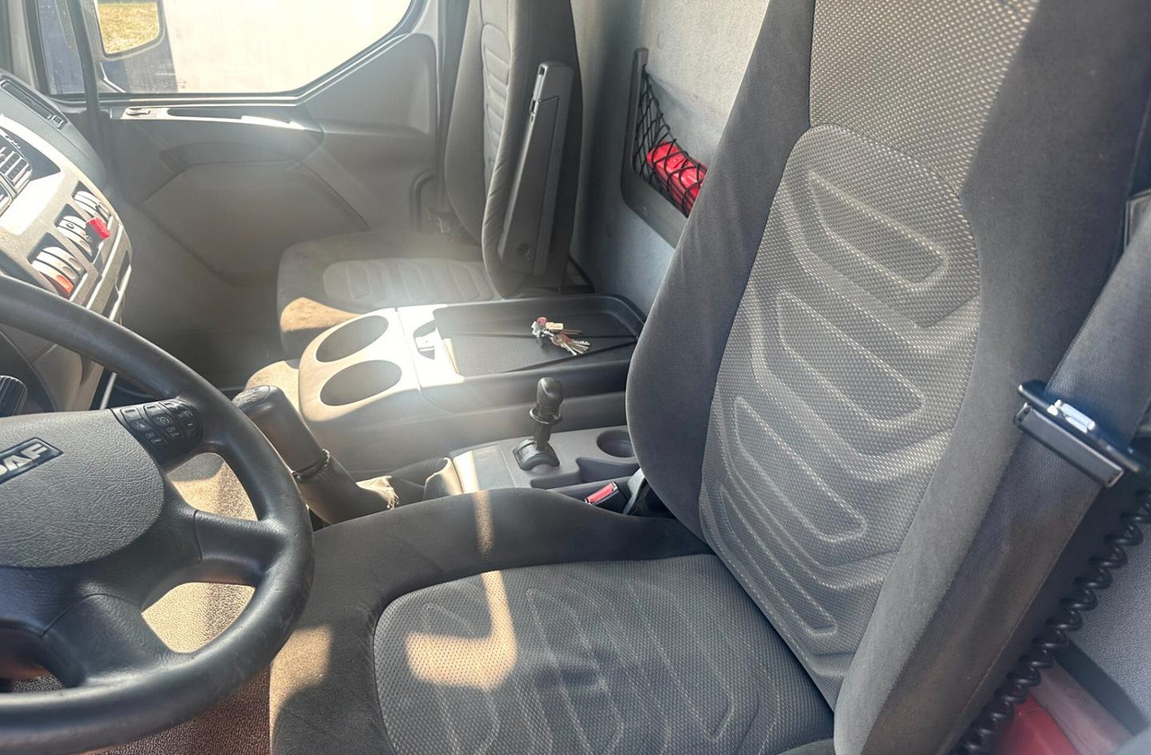 DAF LF 55.220 FURGONE 8 MT. - משאית תיבה: תמונה 5 DAF LF 55.220 FURGONE 8 MT. - משאית תיבה: תמונה 5