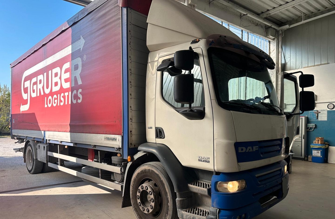 Daf 55.250 EURO 5 PORTATA 100 Q.LI - משאית וילונות צד: תמונה 1 Daf 55.250 EURO 5 PORTATA 100 Q.LI - משאית וילונות צד: תמונה 1