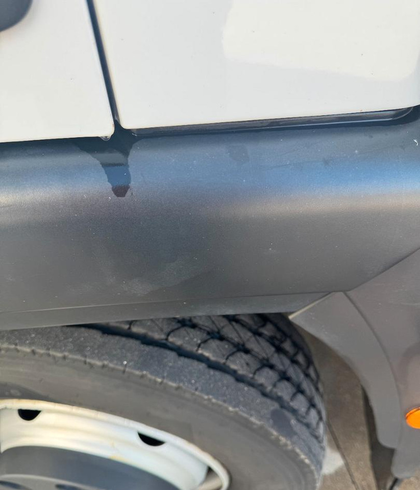 Eurocargo furgone e sponda - משאית תיבה: תמונה 3 Eurocargo furgone e sponda - משאית תיבה: תמונה 3