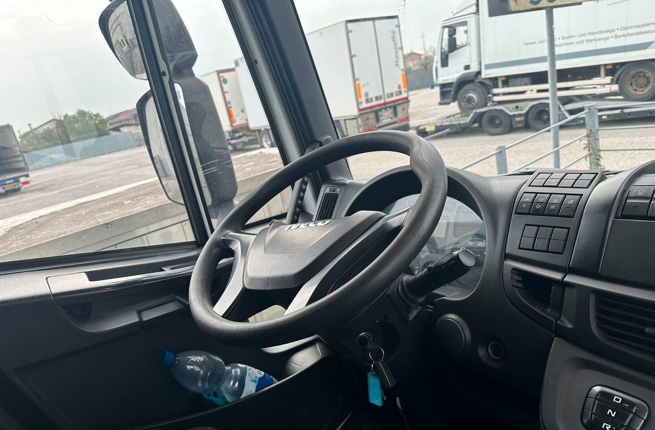 Iveco 140e28 furgone sponda euro 6 - משאית תיבה: תמונה 4 Iveco 140e28 furgone sponda euro 6 - משאית תיבה: תמונה 4