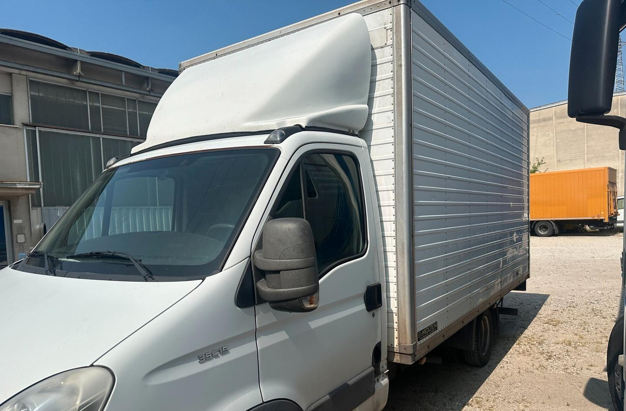 Iveco - כלי רכב מסחרי עם תיבה: תמונה 4 Iveco - כלי רכב מסחרי עם תיבה: תמונה 4