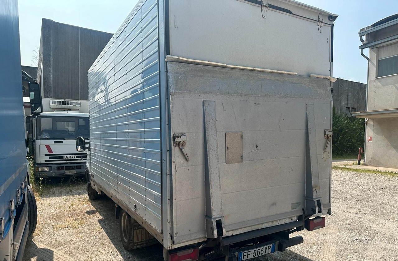 Iveco - כלי רכב מסחרי עם תיבה: תמונה 2 Iveco - כלי רכב מסחרי עם תיבה: תמונה 2