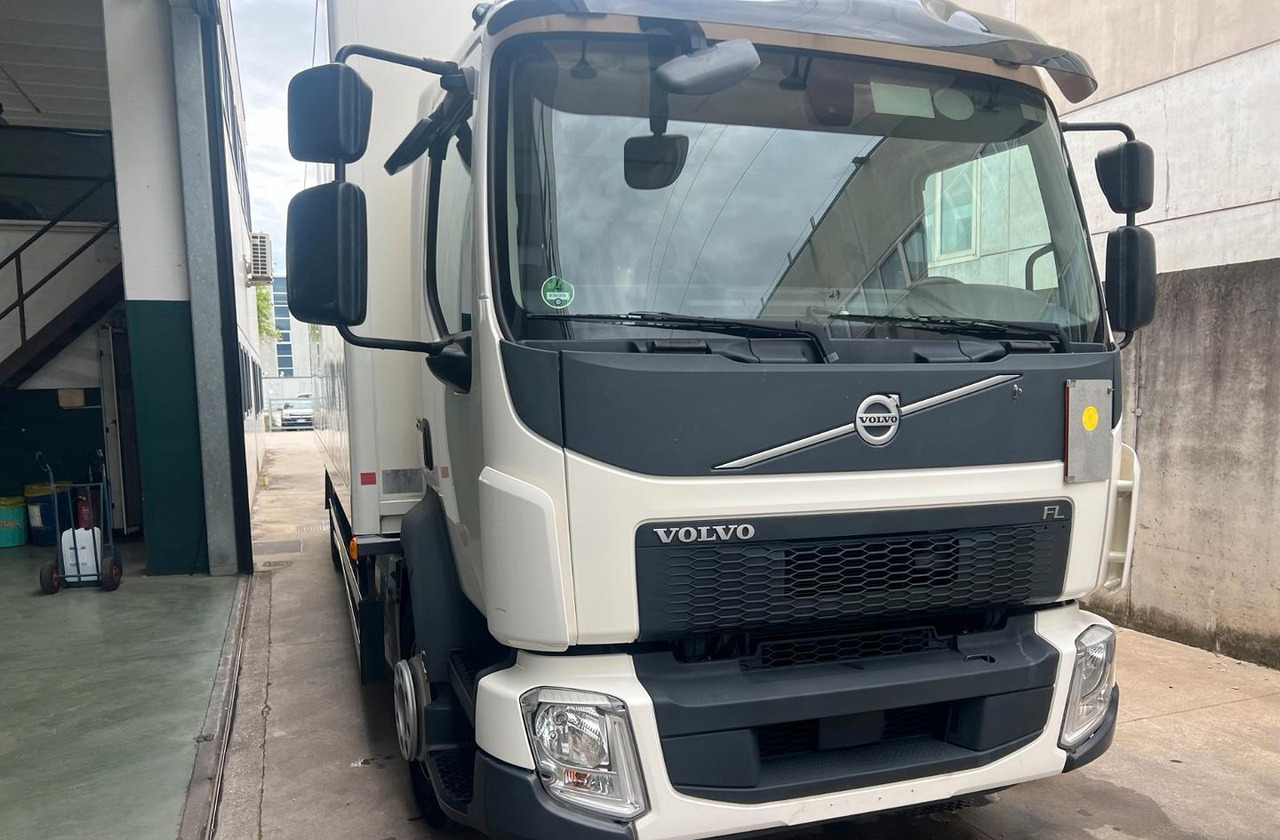 VOLVO FL 250 euro 6 sponda - משאית תיבה: תמונה 2 VOLVO FL 250 euro 6 sponda - משאית תיבה: תמונה 2