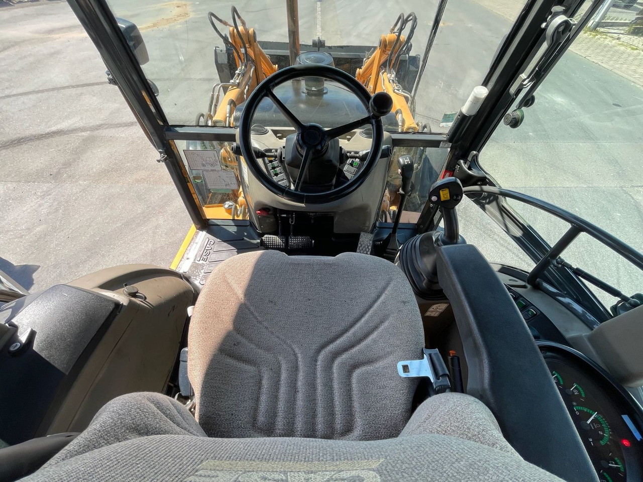 מחפרון Case 580ST Baggerlader/7597h/72kW/4x4/AC: תמונה 9