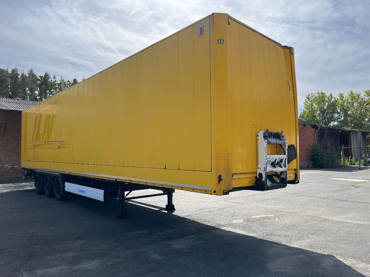 Krone SD/DA03LNF Koffer/TÜV03-2026/Payload-27607kg - סמיטריילר בתיבה סגורה: תמונה 1 Krone SD/DA03LNF Koffer/TÜV03-2026/Payload-27607kg - סמיטריילר בתיבה סגורה: תמונה 1