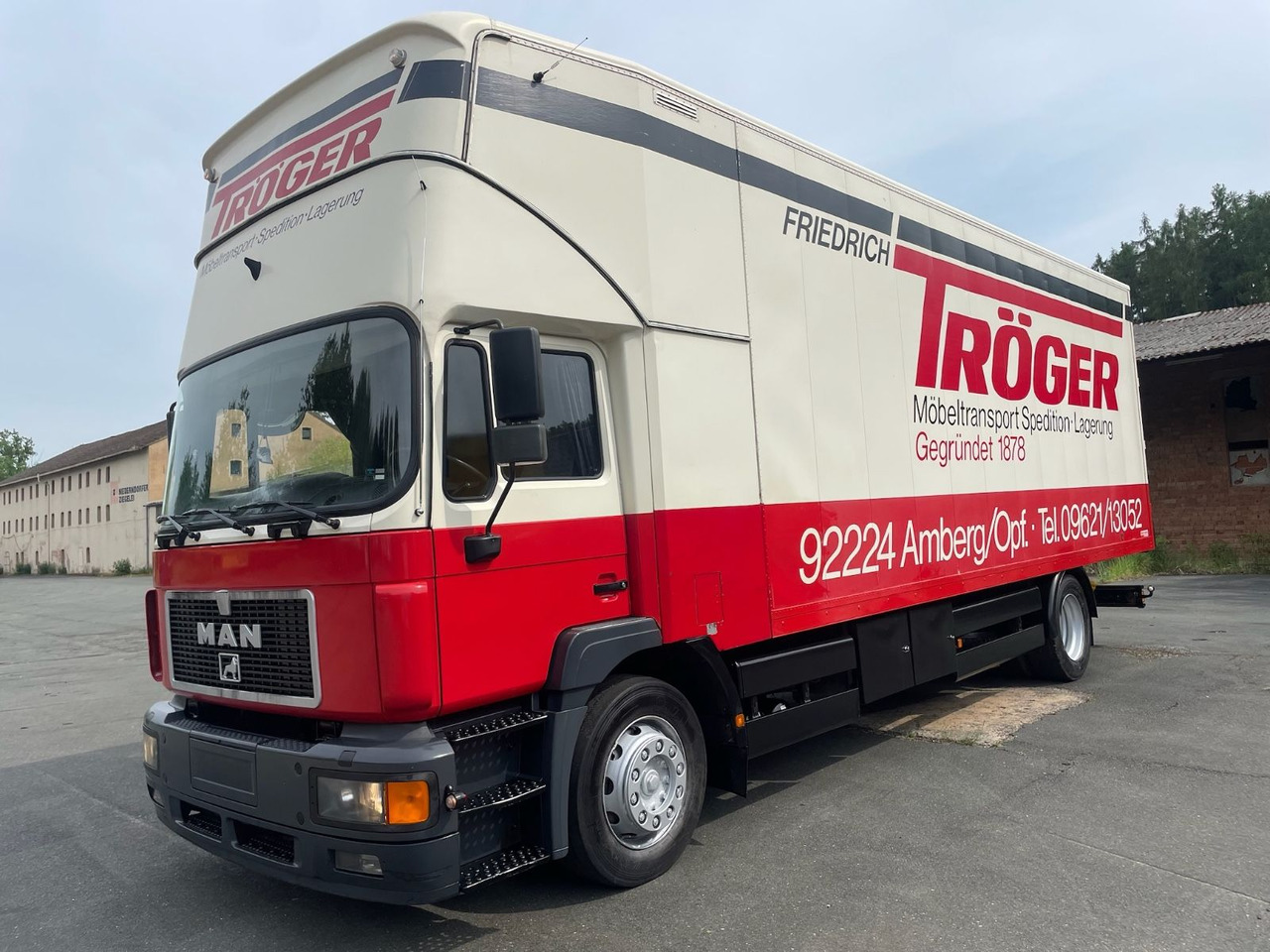 MAN 18.264 M40 Wohnmobil/4xBett/AC/Standheizung/EU2 - משאית תיבה: תמונה 3 MAN 18.264 M40 Wohnmobil/4xBett/AC/Standheizung/EU2 - משאית תיבה: תמונה 3