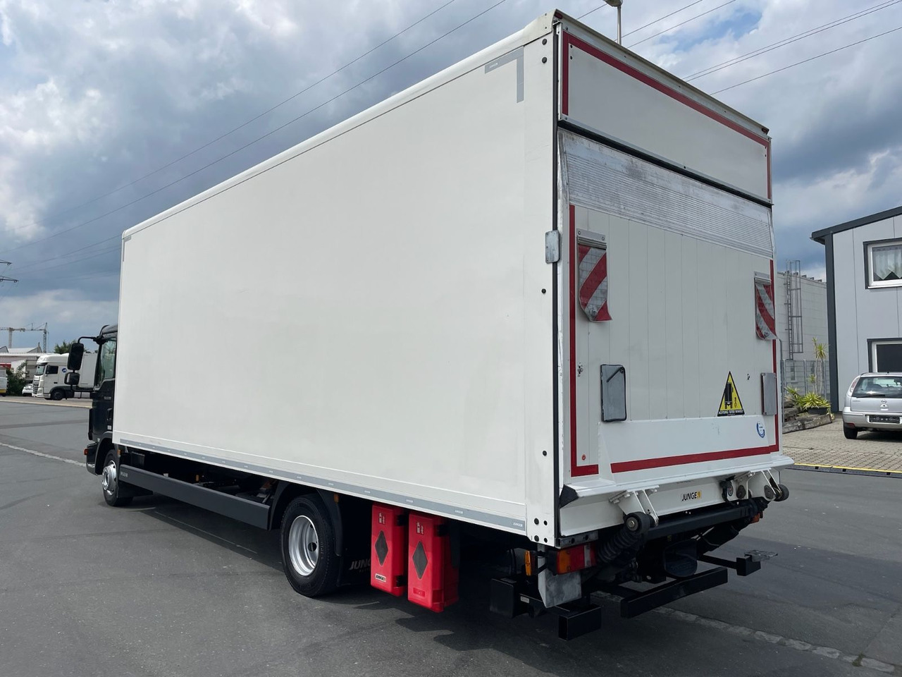 MAN TGL 12.250 4x2 BL Koffer/LBW/PALFINGER/AC/EU6c - משאית תיבה: תמונה 4 MAN TGL 12.250 4x2 BL Koffer/LBW/PALFINGER/AC/EU6c - משאית תיבה: תמונה 4