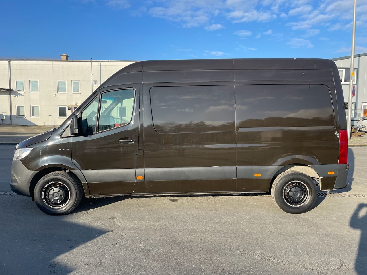 Mercedes-Benz eSprinter L2H2 Kastenwagen/UPS/47KW/AC/Kamera - כלי רכב מסחרי עם לוח, כלי רכב מסחרי חשמלי: תמונה 4 Mercedes-Benz eSprinter L2H2 Kastenwagen/UPS/47KW/AC/Kamera - כלי רכב מסחרי עם לוח, כלי רכב מסחרי חשמלי: תמונה 4