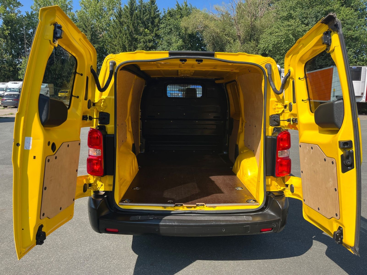 Peugeot Expert Box Pro L3 / 2.0 Blue HDI / More units - כלי רכב מסחרי קטן: תמונה 5 Peugeot Expert Box Pro L3 / 2.0 Blue HDI / More units - כלי רכב מסחרי קטן: תמונה 5