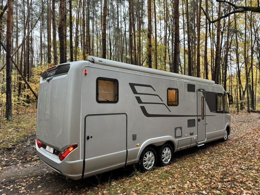 HYMER / ERIBA BML880 - רכב ממונע משולב: תמונה 3 HYMER / ERIBA BML880 - רכב ממונע משולב: תמונה 3