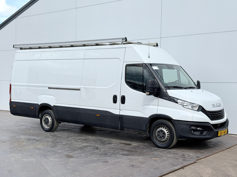 Iveco Daily 35S16 2.3 L4H2 Luchtvering Climate Control Cruise Control Camera Navigatie 3.5t Trekhaak Imperiaal - כלי רכב מסחרי עם לוח: תמונה 4 Iveco Daily 35S16 2.3 L4H2 Luchtvering Climate Control Cruise Control Camera Navigatie 3.5t Trekhaak Imperiaal - כלי רכב מסחרי עם לוח: תמונה 4