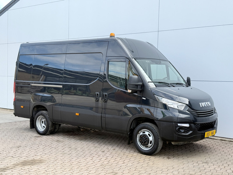 Iveco Daily 50C18 3.0 3.0 Automaat Luchtvering Dubbellucht L2H2 Climate Control Cruise Control Trekhaak Camera - כלי רכב מסחרי עם לוח: תמונה 4 Iveco Daily 50C18 3.0 3.0 Automaat Luchtvering Dubbellucht L2H2 Climate Control Cruise Control Trekhaak Camera - כלי רכב מסחרי עם לוח: תמונה 4