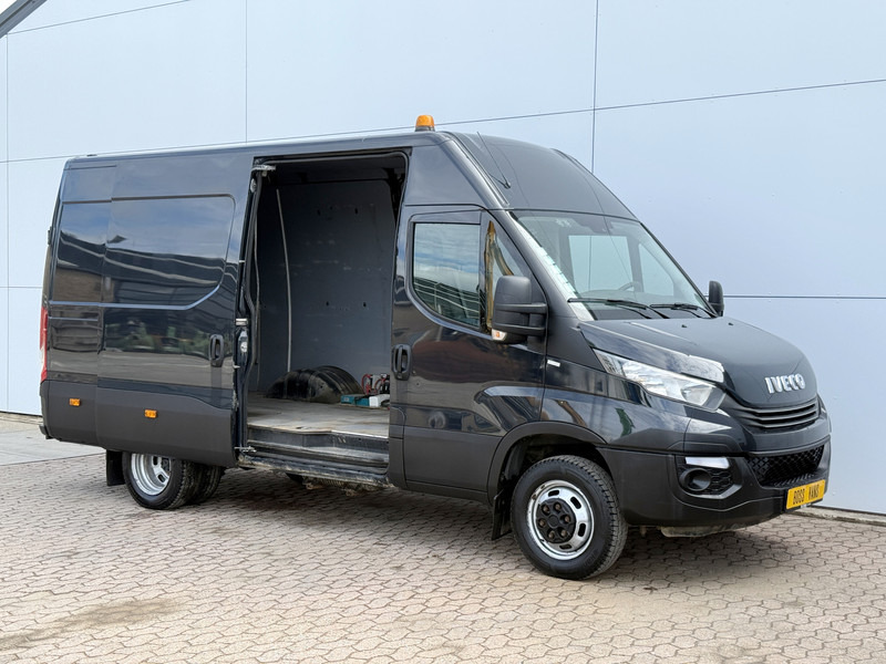 Iveco Daily 50C18 3.0 3.0 Automaat Luchtvering Dubbellucht L2H2 Climate Control Cruise Control Trekhaak Camera - כלי רכב מסחרי עם לוח: תמונה 5 Iveco Daily 50C18 3.0 3.0 Automaat Luchtvering Dubbellucht L2H2 Climate Control Cruise Control Trekhaak Camera - כלי רכב מסחרי עם לוח: תמונה 5