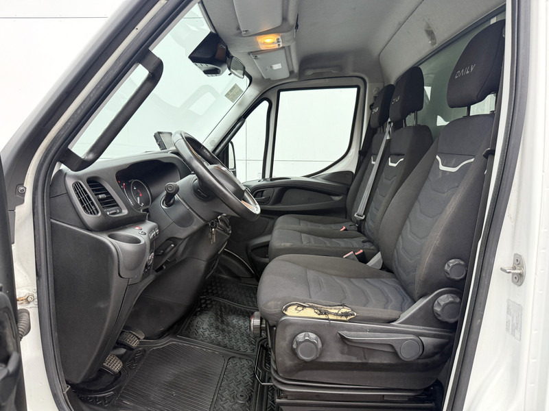 כלי רכב מסחרי עם תיבה Iveco Daily Daily 70C18 3.0 *Service bus / Inbouw* LED Climate Control Cruise Control Tachograaf Standkachel Trekhaak Camera Stoelverwarming: תמונה 6 כלי רכב מסחרי עם תיבה Iveco Daily Daily 70C18 3.0 *Service bus / Inbouw* LED Climate Control Cruise Control Tachograaf Standkachel Trekhaak Camera Stoelverwarming: תמונה 6