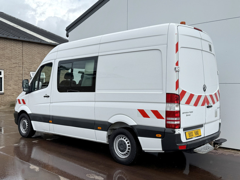Mercedes-Benz Sprinter 314 2.2 CDI Dubbele Cabine 7 Stoelen L2H2 Climate Control Cruise Control 3.5t Trekhaak - כלי רכב מסחרי קטן, כלי רכב מסחרי קומבי: תמונה 2 Mercedes-Benz Sprinter 314 2.2 CDI Dubbele Cabine 7 Stoelen L2H2 Climate Control Cruise Control 3.5t Trekhaak - כלי רכב מסחרי קטן, כלי רכב מסחרי קומבי: תמונה 2