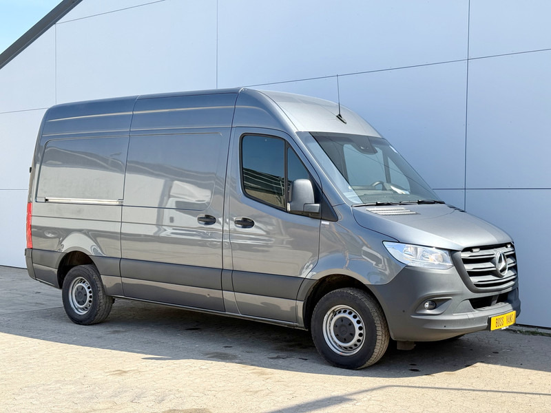 Mercedes-Benz Sprinter 319 1.9 CDI Automaat L2H2 Airco Cruise Control Lane Assist Camera Carplay Dodehoek waarschuwing Parkeersensoren voor achter - כלי רכב מסחרי עם לוח: תמונה 4 Mercedes-Benz Sprinter 319 1.9 CDI Automaat L2H2 Airco Cruise Control Lane Assist Camera Carplay Dodehoek waarschuwing Parkeersensoren voor achter - כלי רכב מסחרי עם לוח: תמונה 4