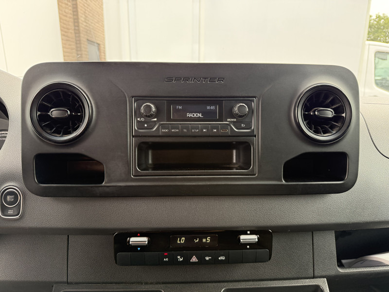 כלי רכב מסחרי עם לוח, כלי רכב מסחרי חשמלי Mercedes-Benz eSprinter 312 - Binnenkort verwacht! ALL-IN PRIJS L2H2 55kWh 168km WLTP 80kw Snelladen Climate Control Camera Stoelverwarming: תמונה 15 כלי רכב מסחרי עם לוח, כלי רכב מסחרי חשמלי Mercedes-Benz eSprinter 312 - Binnenkort verwacht! ALL-IN PRIJS L2H2 55kWh 168km WLTP 80kw Snelladen Climate Control Camera Stoelverwarming: תמונה 15