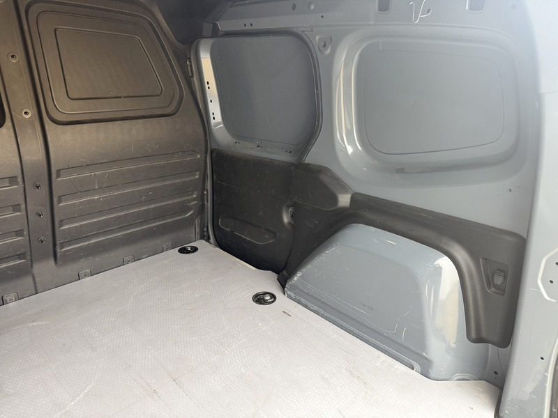 כלי רכב מסחרי קטן Nissan Townstar N-Connecta 1.3 130PK **Benzine** L1H1 Airco Carplay Cruise Control Trekhaak Keyless Start Stoelverwarming Parkeersensoren voor achter: תמונה 16 כלי רכב מסחרי קטן Nissan Townstar N-Connecta 1.3 130PK **Benzine** L1H1 Airco Carplay Cruise Control Trekhaak Keyless Start Stoelverwarming Parkeersensoren voor achter: תמונה 16