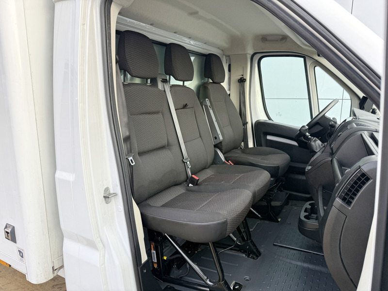 כלי רכב מסחרי עם תיבה Peugeot Boxer 2.2 HDI 165PK Laadklep LED Cruise Control Climate Control Carplay Camera Standkachel Koffer Bakwagen Meubelbak: תמונה 8 כלי רכב מסחרי עם תיבה Peugeot Boxer 2.2 HDI 165PK Laadklep LED Cruise Control Climate Control Carplay Camera Standkachel Koffer Bakwagen Meubelbak: תמונה 8