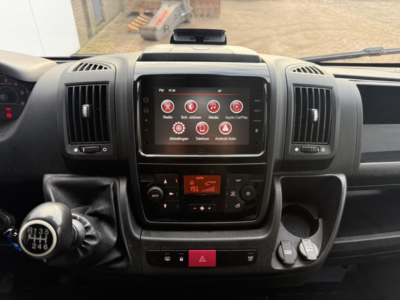 כלי רכב מסחרי עם תיבה Peugeot Boxer 2.2 HDI 165PK Laadklep LED Cruise Control Climate Control Carplay Camera Standkachel Koffer Bakwagen Meubelbak: תמונה 19 כלי רכב מסחרי עם תיבה Peugeot Boxer 2.2 HDI 165PK Laadklep LED Cruise Control Climate Control Carplay Camera Standkachel Koffer Bakwagen Meubelbak: תמונה 19