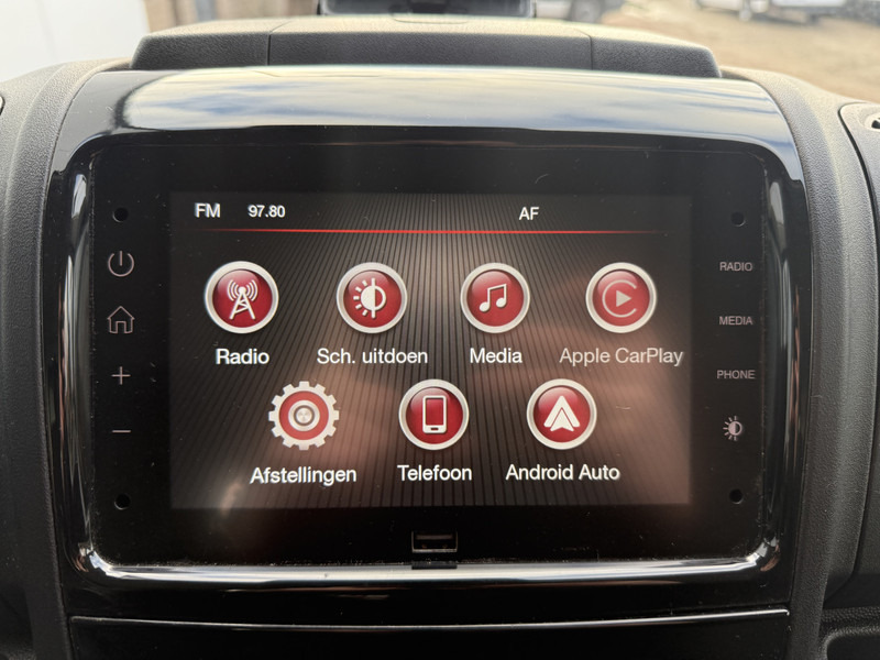 כלי רכב מסחרי עם תיבה Peugeot Boxer 2.2 HDI 165PK Laadklep LED Cruise Control Climate Control Carplay Camera Standkachel Koffer Bakwagen Meubelbak: תמונה 20 כלי רכב מסחרי עם תיבה Peugeot Boxer 2.2 HDI 165PK Laadklep LED Cruise Control Climate Control Carplay Camera Standkachel Koffer Bakwagen Meubelbak: תמונה 20