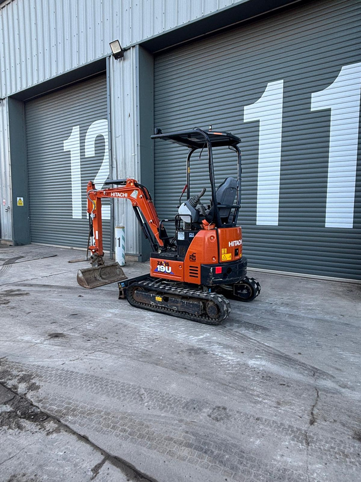 Hitachi ZX19U-6 - מיני מחפר: תמונה 3 Hitachi ZX19U-6 - מיני מחפר: תמונה 3