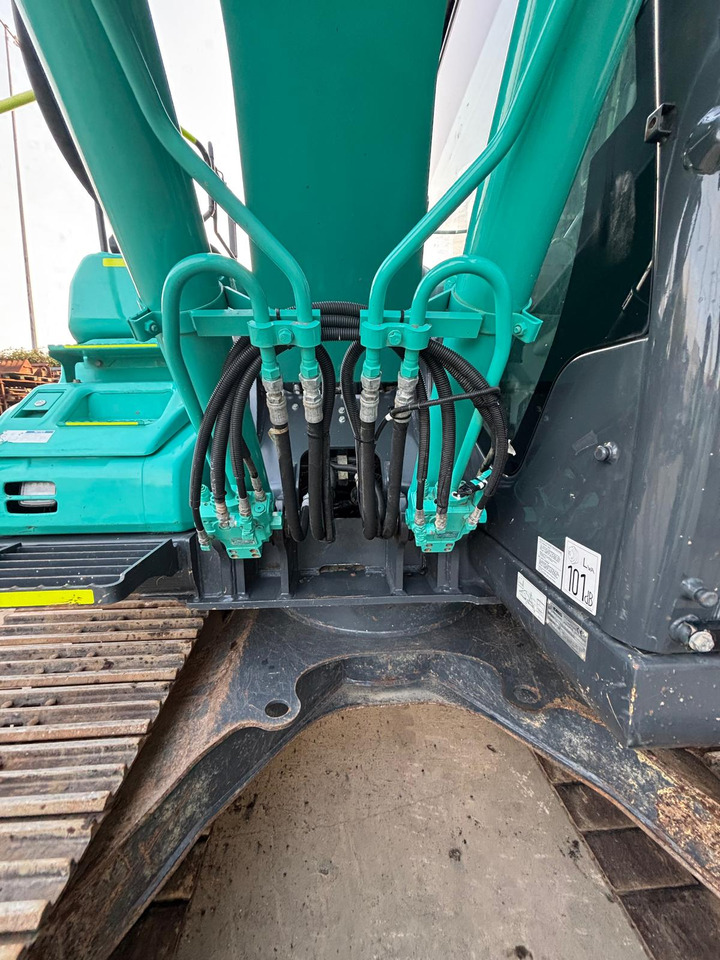 מחפר סורק Kobelco SK130LC-11: תמונה 16