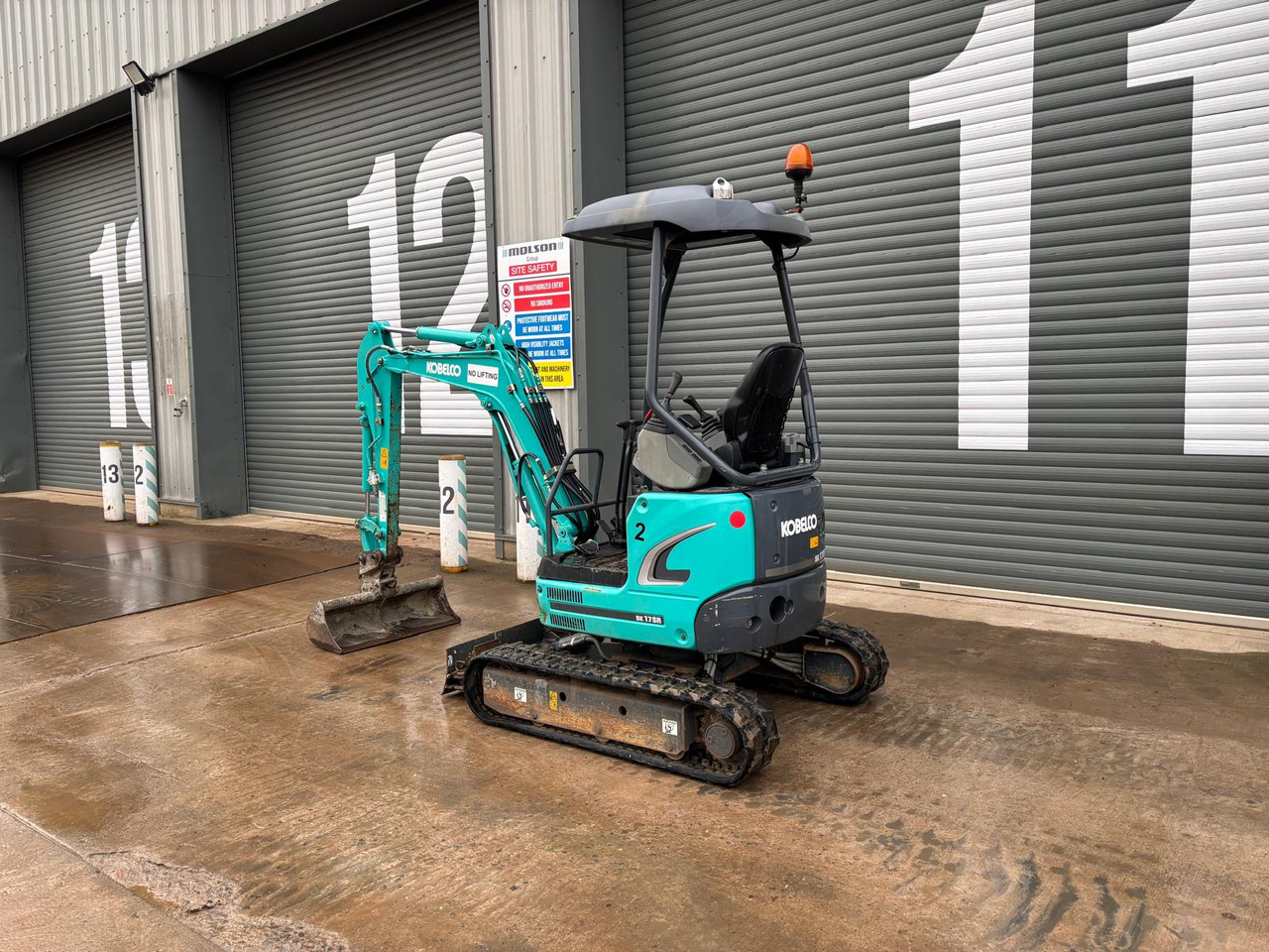 Kobelco SK17SR-3E - מיני מחפר: תמונה 3 Kobelco SK17SR-3E - מיני מחפר: תמונה 3
