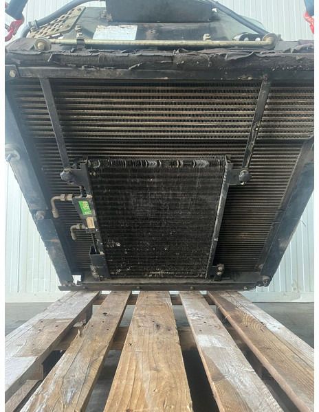 Liebherr A904 Li/A904C Li/R904/R904C - רדיאטור: תמונה 3 Liebherr A904 Li/A904C Li/R904/R904C - רדיאטור: תמונה 3