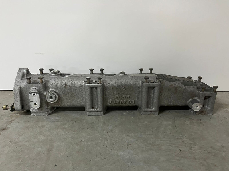 Liebherr A974 / P974 / R942 / R944 / R954 / R964 / R974 / R974B - A 974 / P 974 / R 942 / R 944 / R 954 / R 964 / R 974 / R 974B - צינור כניסת אוויר: תמונה 3 Liebherr A974 / P974 / R942 / R944 / R954 / R964 / R974 / R974B - A 974 / P 974 / R 942 / R 944 / R 954 / R 964 / R 974 / R 974B - צינור כניסת אוויר: תמונה 3