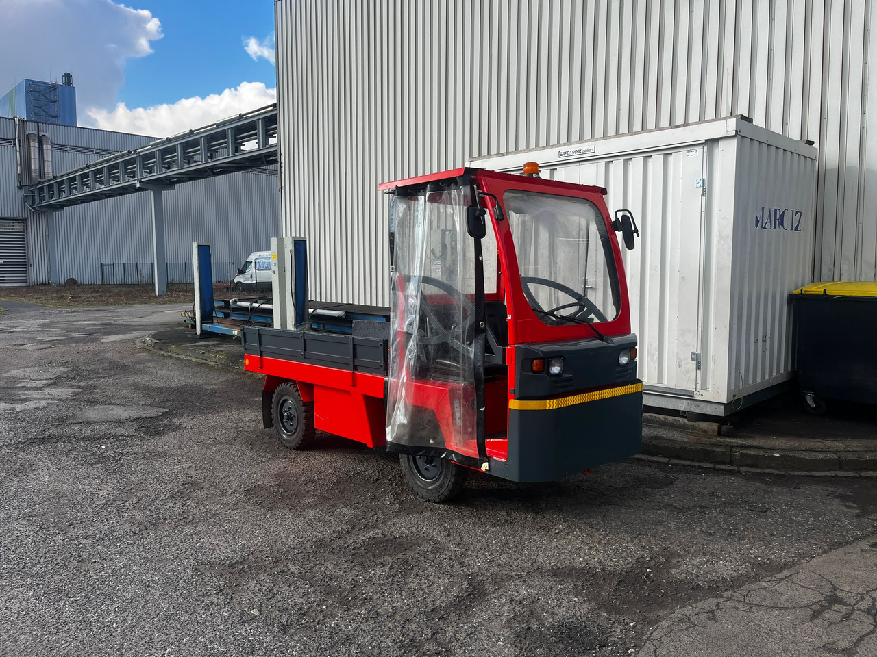LINDE W12 - טרקטור גרירה: תמונה 1 LINDE W12 - טרקטור גרירה: תמונה 1