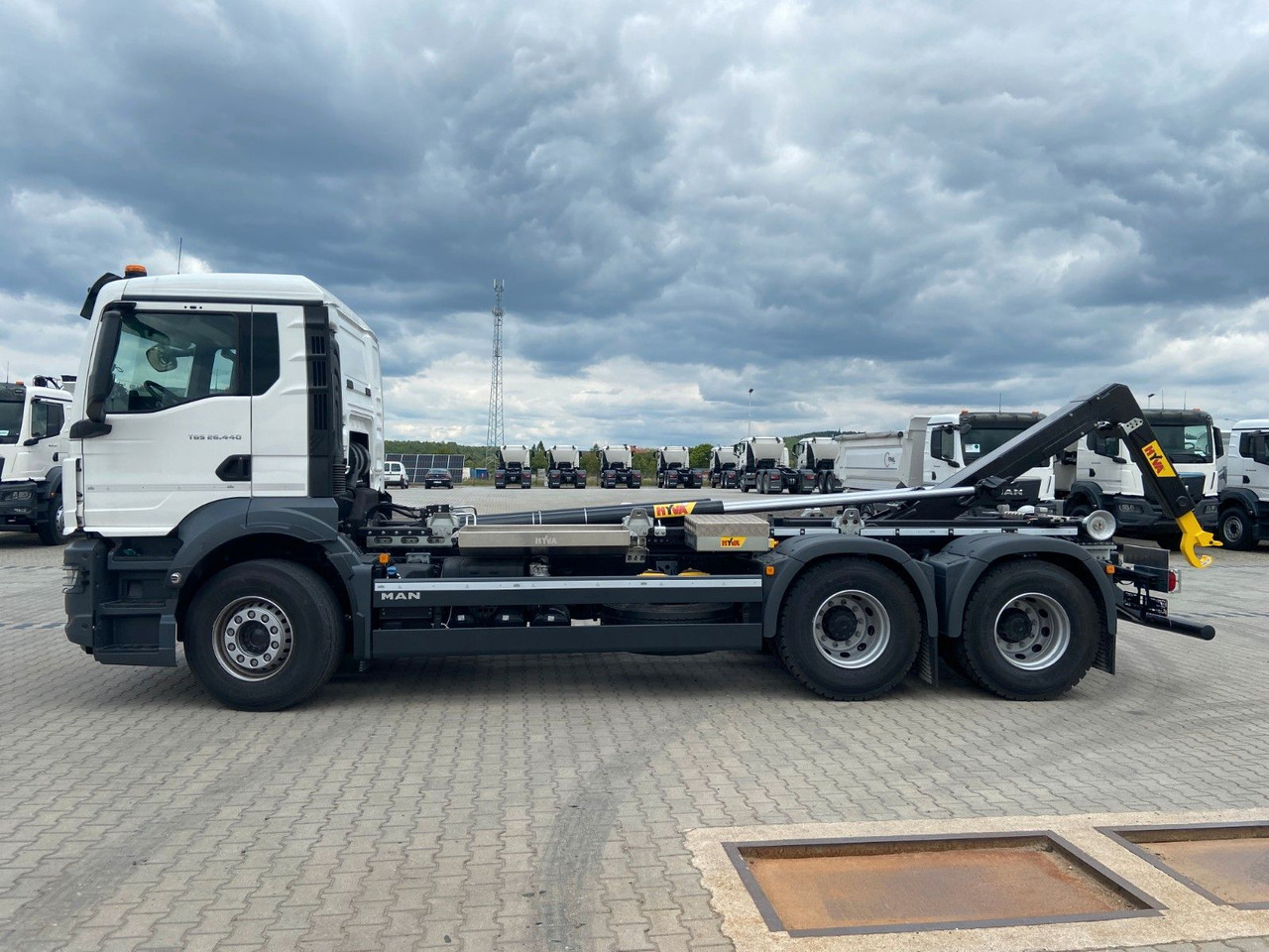 MAN TGS 26.440 6x4 Abrollkipper HYVA 20-60-S - משאית הרמת וו: תמונה 3 MAN TGS 26.440 6x4 Abrollkipper HYVA 20-60-S - משאית הרמת וו: תמונה 3