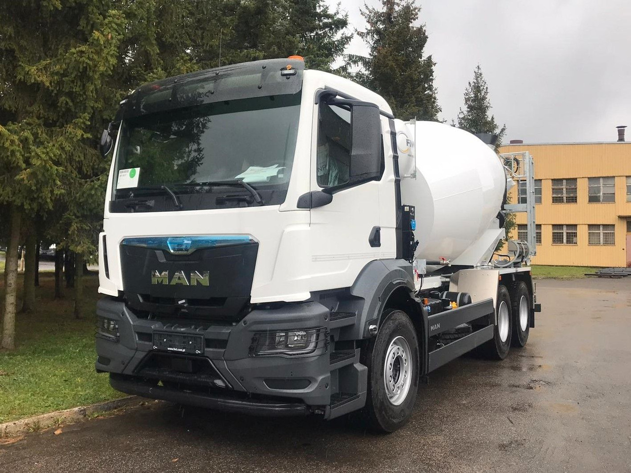 MAN TGS 33.400 6x4 EURO2 FML 9 M3 - משאית מערבלת בטון: תמונה 2 MAN TGS 33.400 6x4 EURO2 FML 9 M3 - משאית מערבלת בטון: תמונה 2