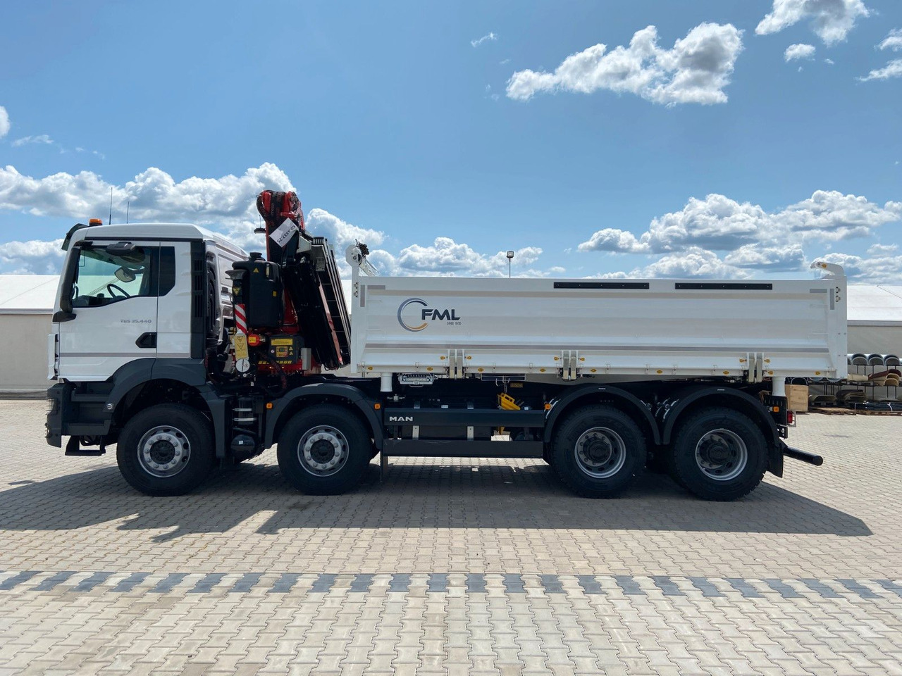 MAN TGS 35.440 DREISEITENKIPPER MIT FASSI F275.026 - מזהיר, משאית מנוף: תמונה 4 MAN TGS 35.440 DREISEITENKIPPER MIT FASSI F275.026 - מזהיר, משאית מנוף: תמונה 4