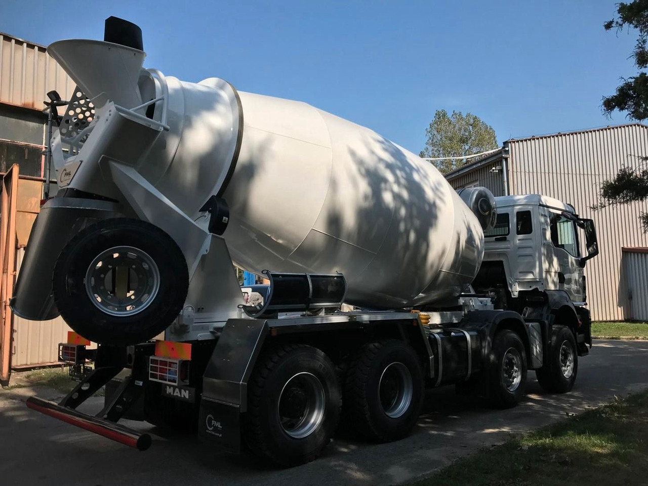 MAN TGS 41.400 EURO 2 FML 10 M3 - משאית מערבלת בטון: תמונה 4 MAN TGS 41.400 EURO 2 FML 10 M3 - משאית מערבלת בטון: תמונה 4