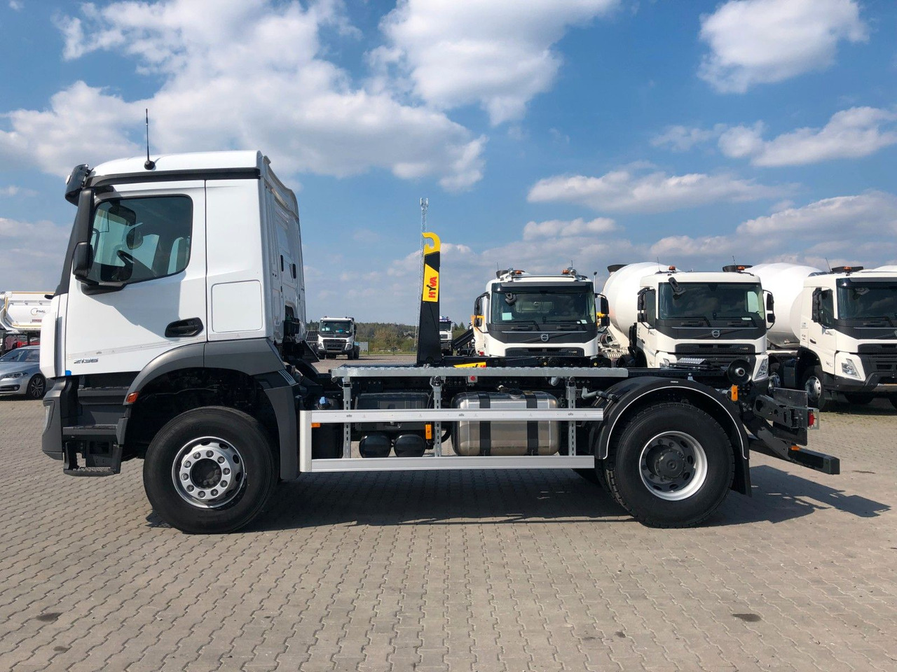 Mercedes-Benz AROCS 2136 Abrollkipper HYVA HKS-12-37-S - משאית הרמת וו: תמונה 4 Mercedes-Benz AROCS 2136 Abrollkipper HYVA HKS-12-37-S - משאית הרמת וו: תמונה 4