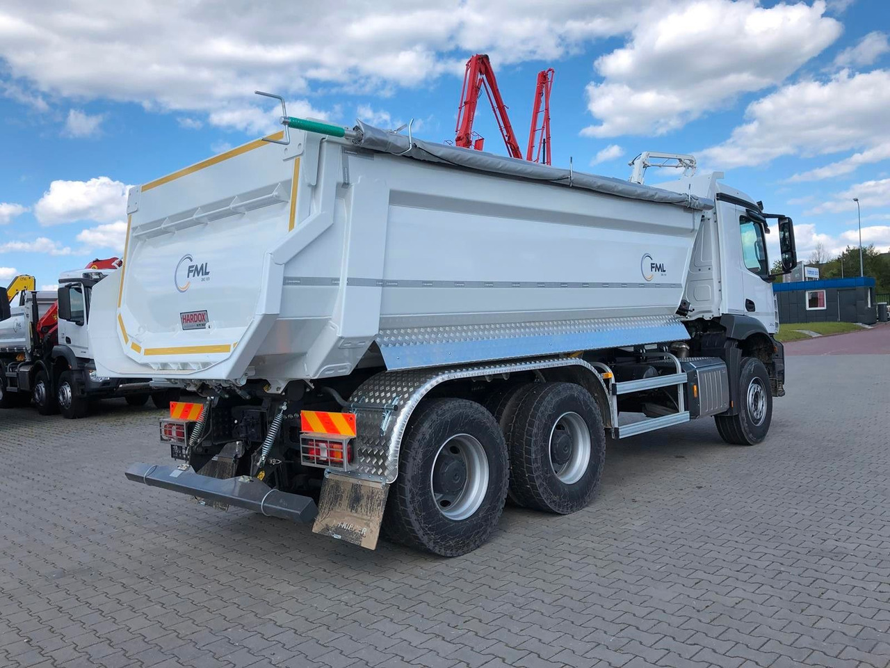 Mercedes-Benz AROCS 3340 6x4 FML KIPPPER HARDOX - מזהיר: תמונה 5 Mercedes-Benz AROCS 3340 6x4 FML KIPPPER HARDOX - מזהיר: תמונה 5