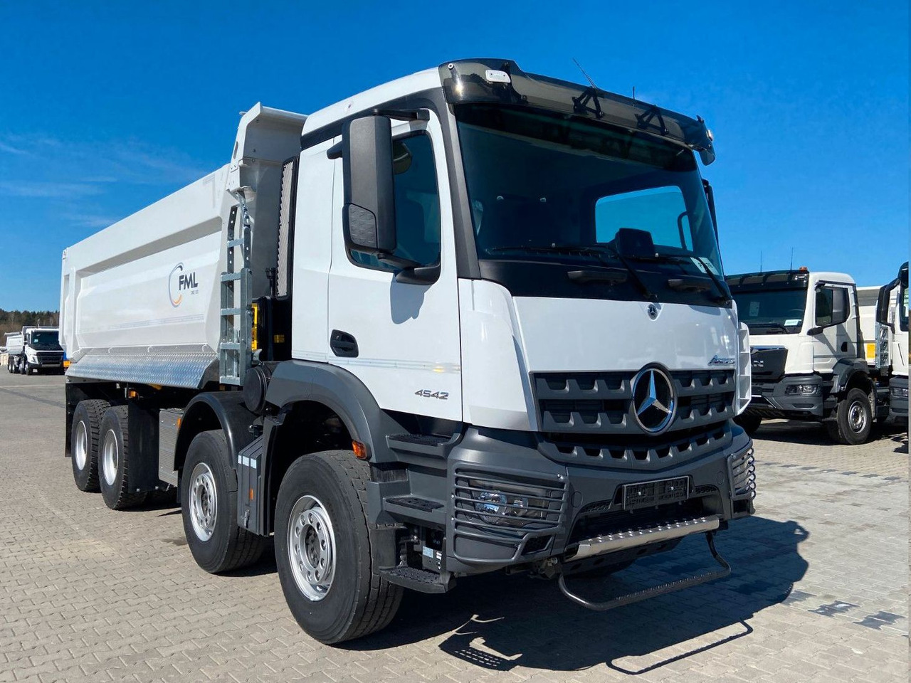 Mercedes-Benz Arocs 4542 8x4 AUTOMAT EURO 3 FML KIPPER - מזהיר: תמונה 1 Mercedes-Benz Arocs 4542 8x4 AUTOMAT EURO 3 FML KIPPER - מזהיר: תמונה 1