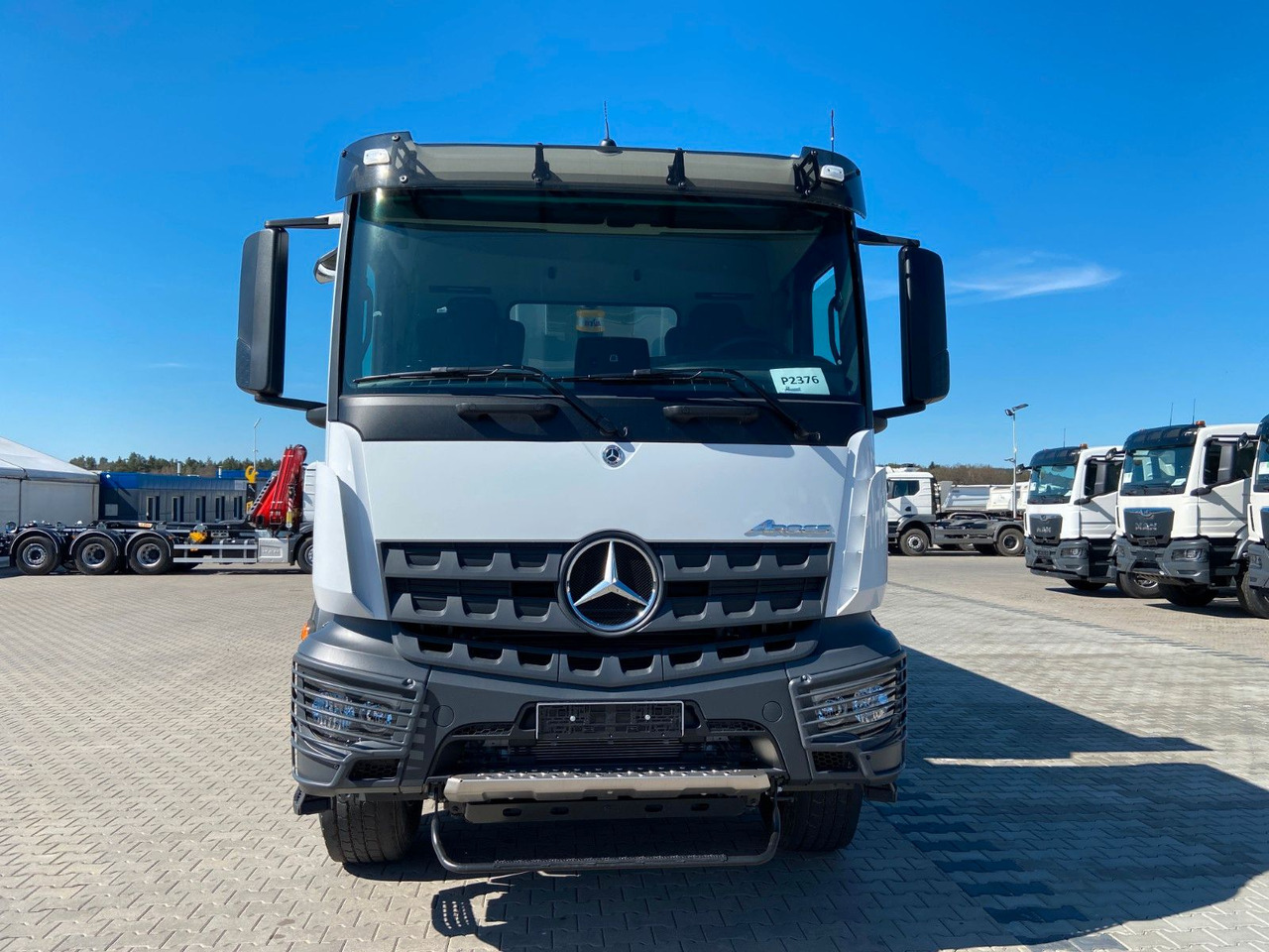 Mercedes-Benz Arocs 4542 8x4 AUTOMAT EURO 3 FML KIPPER - מזהיר: תמונה 3 Mercedes-Benz Arocs 4542 8x4 AUTOMAT EURO 3 FML KIPPER - מזהיר: תמונה 3