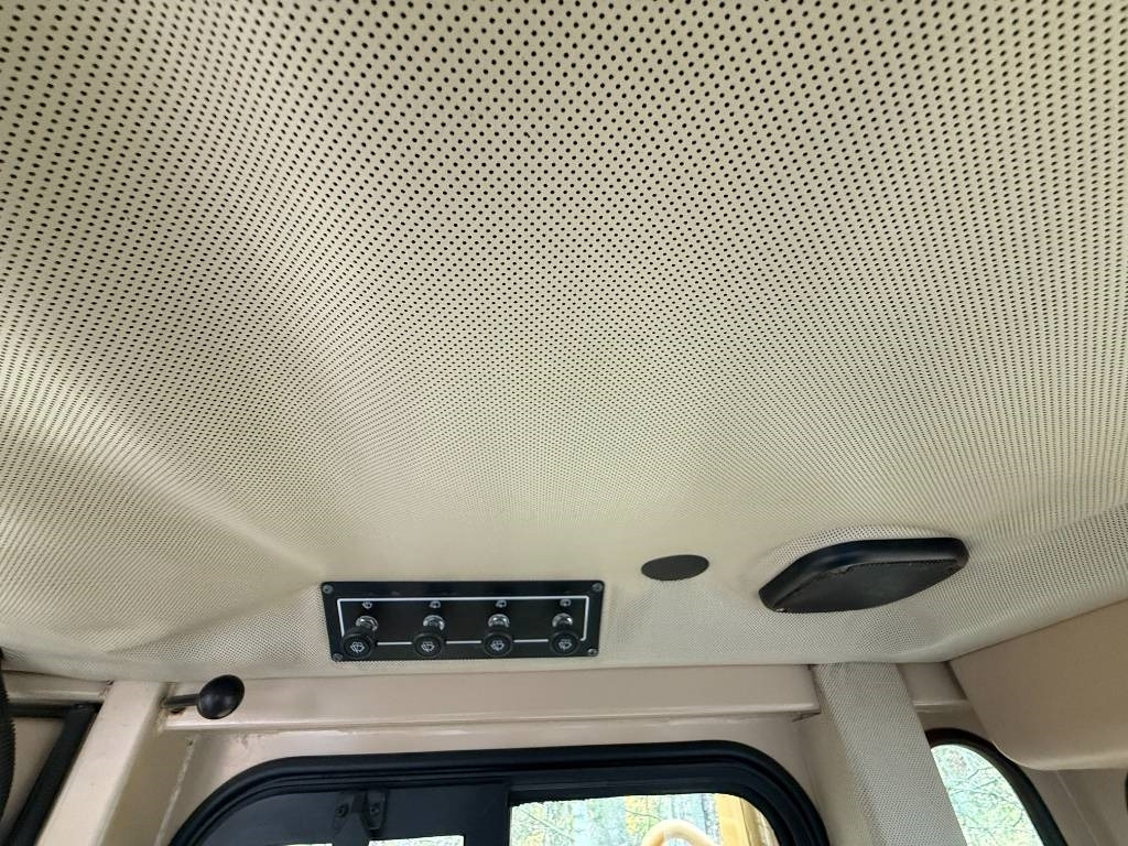 הַחכָּרָה CAT D7R XR CE / LOW HOURS / TOP CONDITION CAT D7R XR CE / LOW HOURS / TOP CONDITION: תמונה 14 הַחכָּרָה CAT D7R XR CE / LOW HOURS / TOP CONDITION CAT D7R XR CE / LOW HOURS / TOP CONDITION: תמונה 14