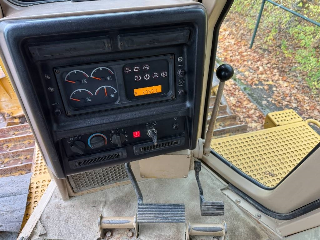 הַחכָּרָה CAT D7R XR CE / LOW HOURS / TOP CONDITION CAT D7R XR CE / LOW HOURS / TOP CONDITION: תמונה 12 הַחכָּרָה CAT D7R XR CE / LOW HOURS / TOP CONDITION CAT D7R XR CE / LOW HOURS / TOP CONDITION: תמונה 12