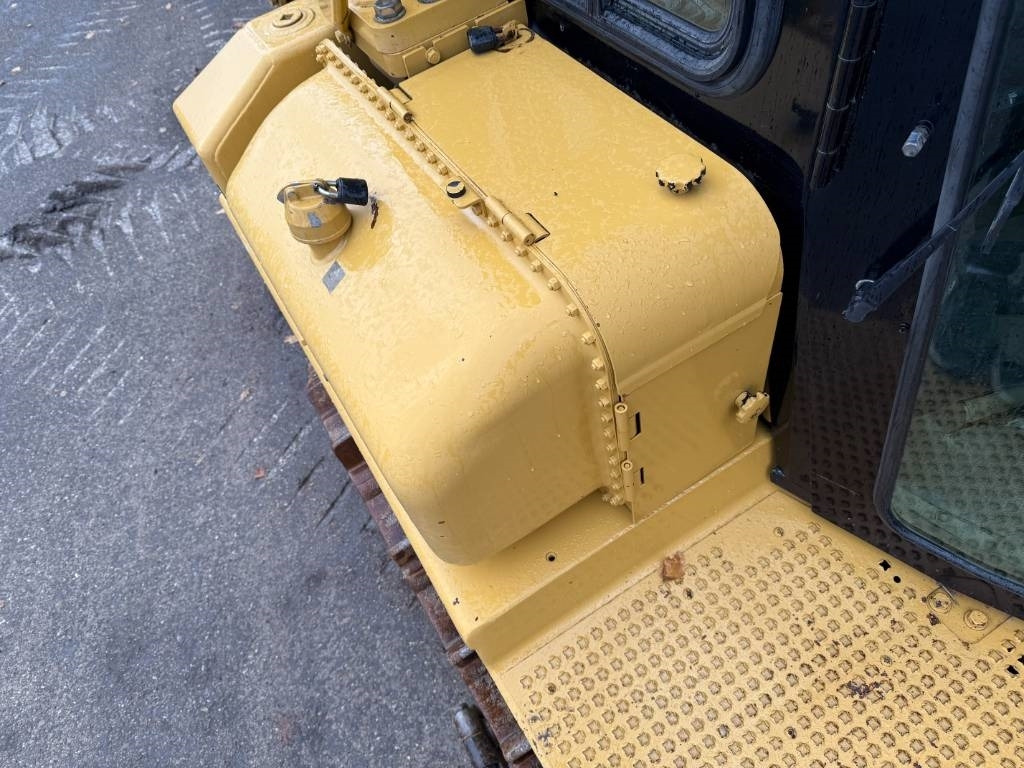 הַחכָּרָה CAT D7R XR CE / LOW HOURS / TOP CONDITION CAT D7R XR CE / LOW HOURS / TOP CONDITION: תמונה 39 הַחכָּרָה CAT D7R XR CE / LOW HOURS / TOP CONDITION CAT D7R XR CE / LOW HOURS / TOP CONDITION: תמונה 39
